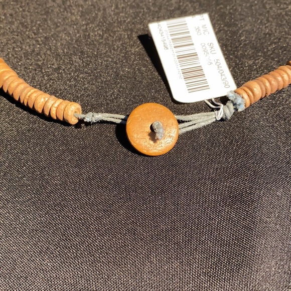 Wooden Floral Statement Necklace - Picture 6 of 10